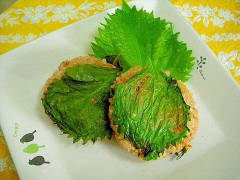 フライパンで！香ばしく　大葉の玄米焼きおにぎり